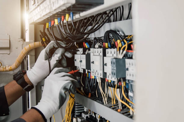 Best Licensed Electrician  in Edgewood, TX